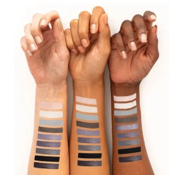 NIB✔️Winky Lux 🐱 Galaxy Kitten Palette 🐈 - Picture 2 of 9